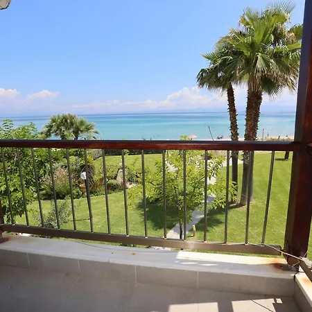 Elios - Beachfront, Big Gardens, Views , Bbq