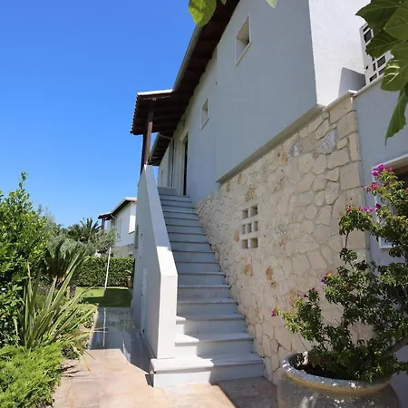Villa Elios - Beachfront, Big Gardens, Views , Bbq *