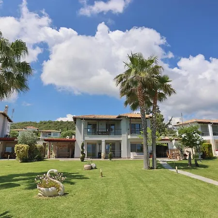 Villa Elios - Beachfront, Big Gardens, Views , Bbq *