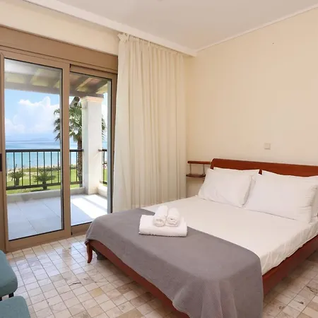 Elios - Beachfront, Big Gardens, Views , Bbq