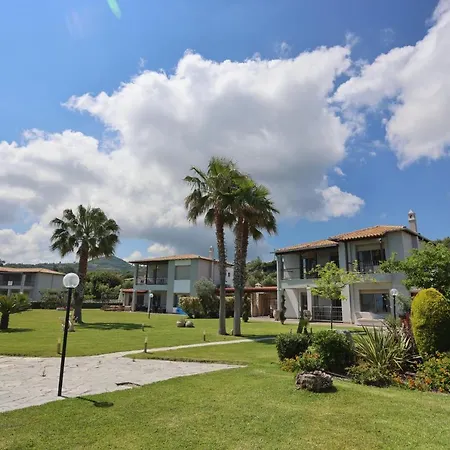 Elios - Beachfront, Big Gardens, Views , Bbq Villa Chaniotis