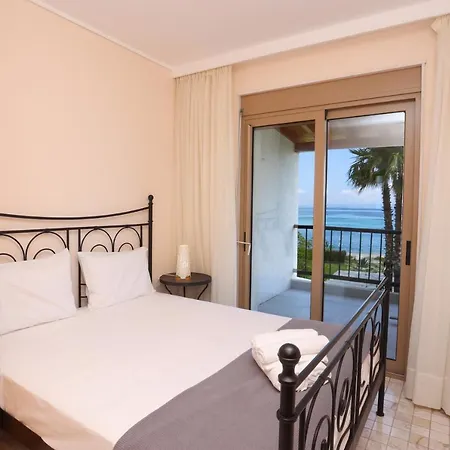 Elios - Beachfront, Big Gardens, Views , Bbq * Chaniotis