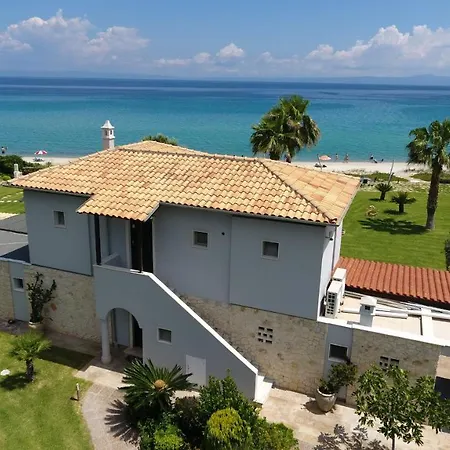 Elios - Beachfront, Big Gardens, Views , Bbq *