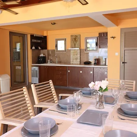 Elios - Beachfront, Big Gardens, Views , Bbq Villa
