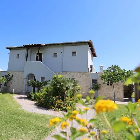 Elios - Beachfront, Big Gardens, Views , Bbq