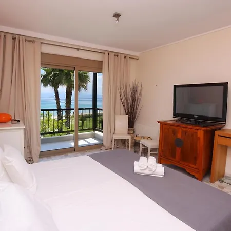 Villa Elios - Beachfront, Big Gardens, Views , Bbq Chaniotis