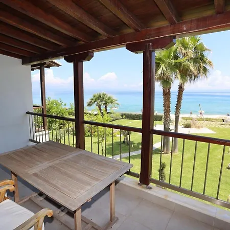 Elios - Beachfront, Big Gardens, Views , Bbq * Chaniotis