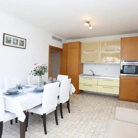 Elios - Beachfront, Big Gardens, Views , Bbq