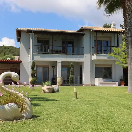 Villa Elios - Beachfront, Big Gardens, Views , Bbq *